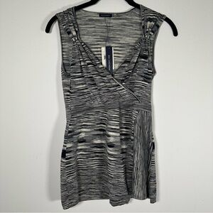 NWT Magaschoni Textured Knit Half Wrap Blouse Size Small - minimalist luxury